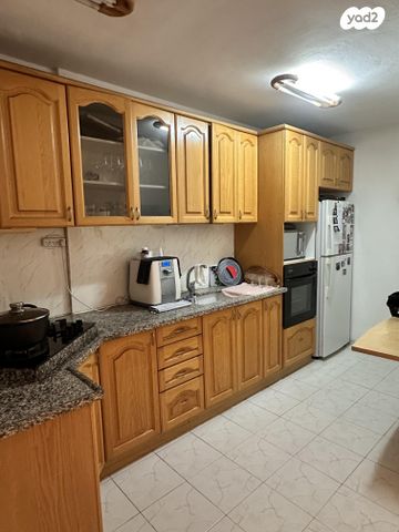 דירה, סמטת שיטרית 6, עמידר, טירת כרמל