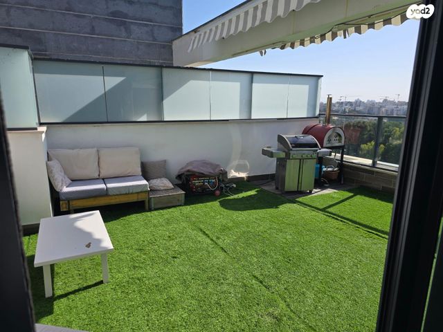 גג/ פנטהאוז, וייצמן 131, קרית שז"ר, רעננה