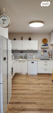 דירה, נחל פולג 27, צור יצחק, צור יצחק