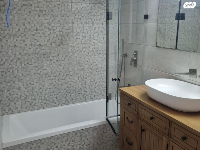 בית פרטי/ קוטג', שדרות האקליפטוס 13, בוסתן הגליל, בוסתן הגליל