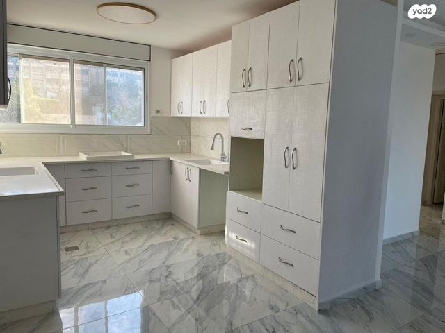 דירה, הרב שמעון אגסי 4, הר נוף, ירושלים