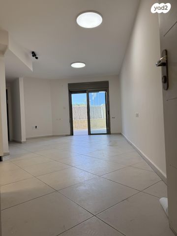 שדרות הנשיא השישי 16