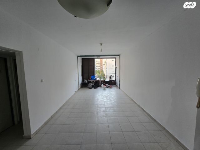 ישראל שחר 22