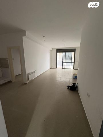 אדמונד סחייק 1