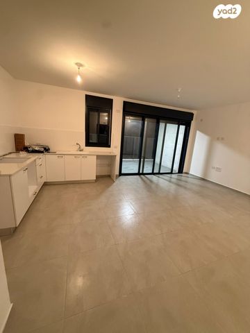 דירה, לאה גולדברג 16, צפון נס ציונה, נס ציונה