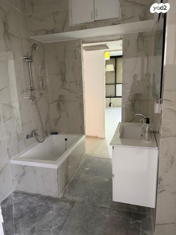 דירה, משמר הירדן 39, שיכון דן, נווה דן, תל אביב יפו