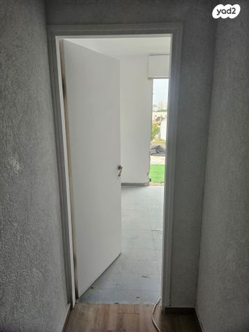 דירה, שדרות יעקב (ג'ירופי) 64, שיכוני המזרח, ראשון לציון