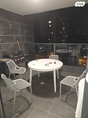 דרך זאב ז'בוטינסקי 10