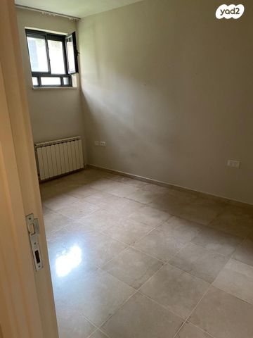 דירה, מבוא הבוסתן 16, הר אדר, הר אדר