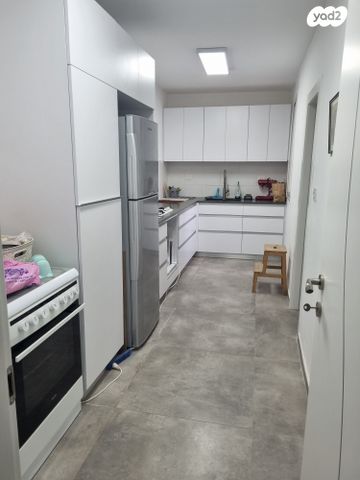 דירה, הפרחים 9, רמת בן גוריון, חיפה