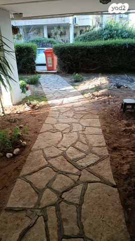 דירה, הרב עוזיאל 12, רסקו א', חולון