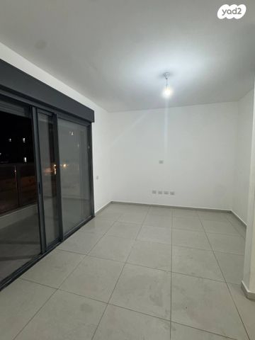 דירה, שיר השירים 11, גן יבנה מערב, גן יבנה