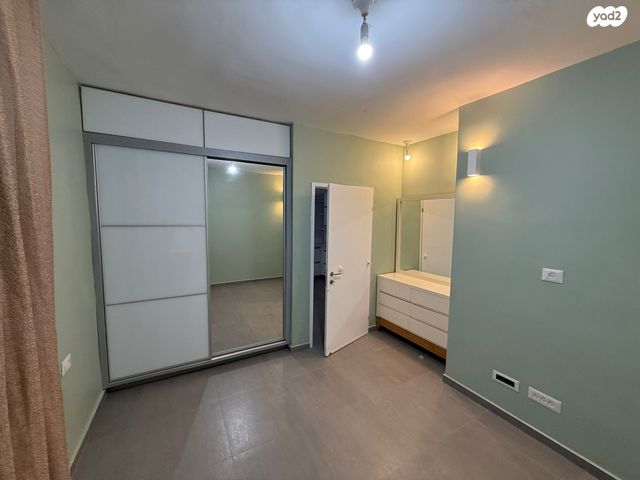 דירה, רוטשילד 34, רמב"ם, ראשון לציון