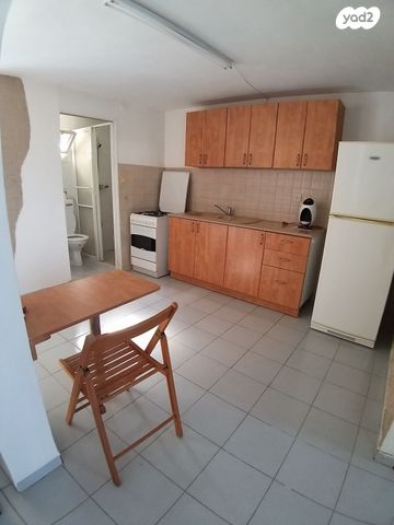 שארית הפליטה 62