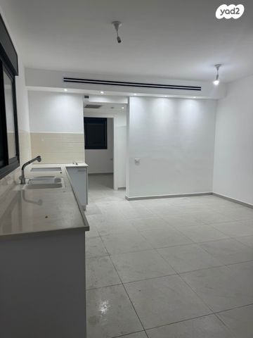 דירה, שיר השירים 11, גן יבנה מערב, גן יבנה