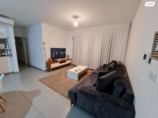 גג/ פנטהאוז, ברקת 12, אבני חן, חריש