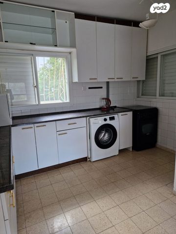 פורצי הדרך 26