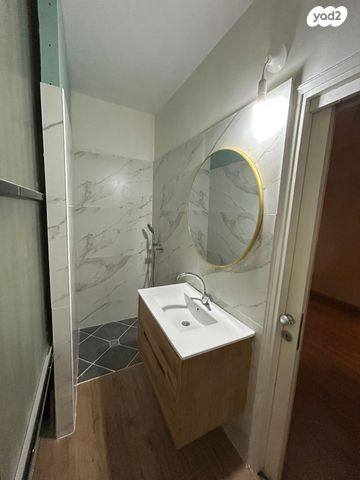 דירה, אלדד הדני 2, שיכון דן, נווה דן, תל אביב יפו