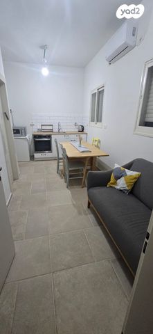 יחידת דיור, המייסדים 32, יד נתן