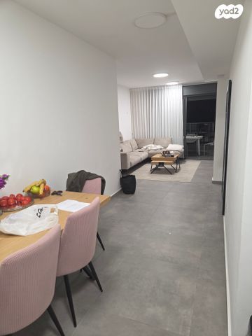 דירה, דרך זאב ז'בוטינסקי 10, לב המושבה / מרכז העיר, פתח תקווה