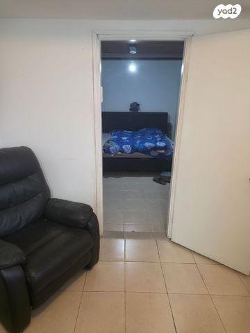 יחידת דיור, ישראל ישעיהו 17, עלייה, כפר סבא