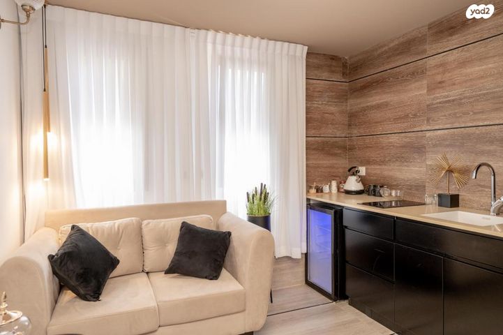 דירה, כיכר העצמאות 5, צפון מערב מרכז העיר, נתניה