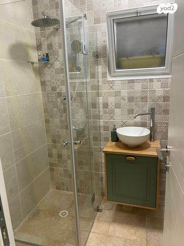 דירה, המשושים 12, גמלא, קצרין