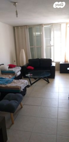 אסף שמחוני 35