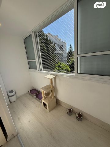 דירה, הרב הרצוג 15, נווה מגן, רמת השרון