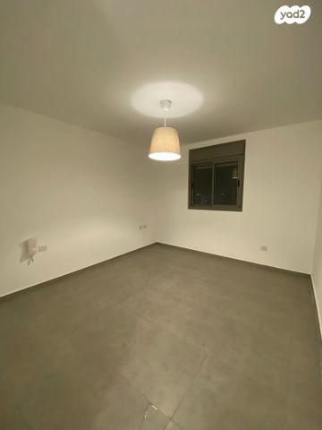 דירה, מפל התנור 13, שקמים ואגמים, אשקלון