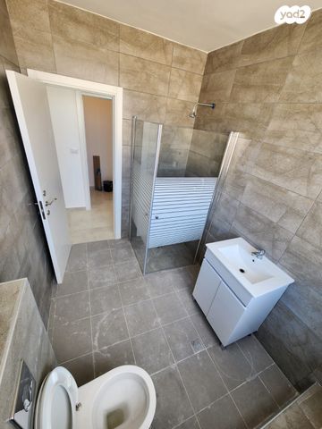 דירה, ז'בוטינסקי 27, עצמאות יוספטל, בת ים