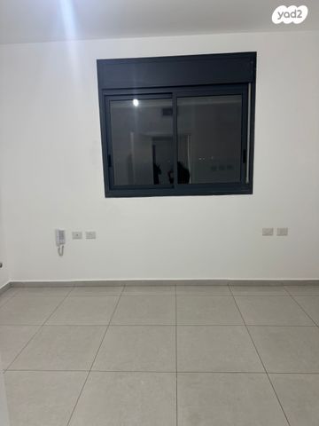 דירה, שיר השירים 11, גן יבנה מערב, גן יבנה