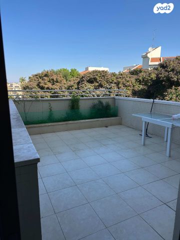 דירה, אנה פרנק 6, קרית הפרחים - 2005, רעננה