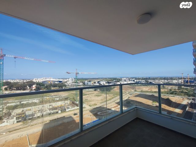 דירה, קרל פופר 1, קרית המדע, נתניה