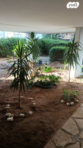 דירה, הרב עוזיאל 12, רסקו א', חולון