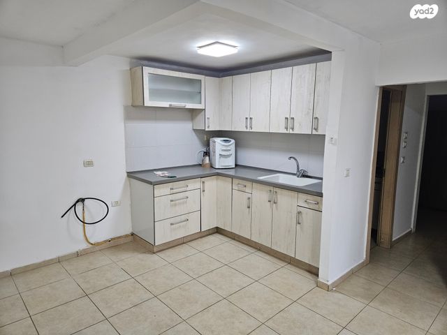 דו משפחתי, משעול הסייפן 25, הפרחים, קרית גת