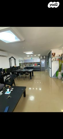 עליזה בגין 122