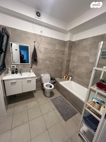 דירה, (עסיס (ענבים 13, עיר היין, אשקלון