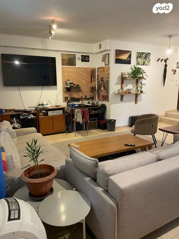 דירה, הרב קוק 72, מרכז, הרצליה