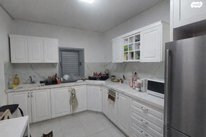 רחבעם זאבי 22