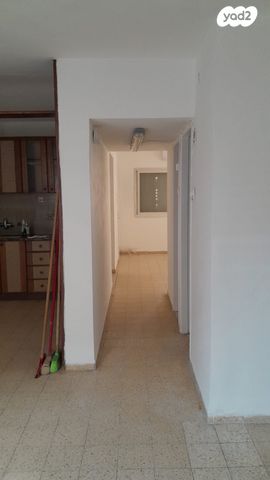 דירה, ארלוזורוב 25, מרכז העיר, קרית אתא