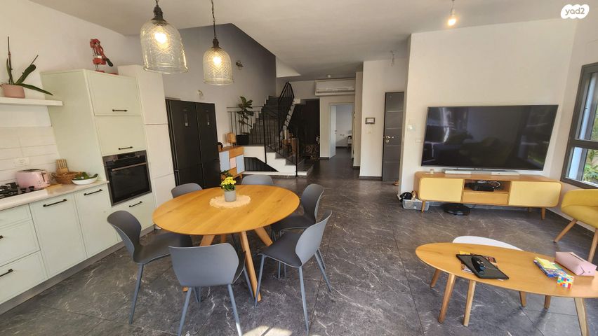 דו משפחתי, יער לביא 10, שכונה 11, תל מונד