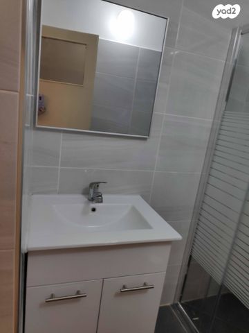 דירה, יציאת אירופה 8, שכונה ה', באר שבע