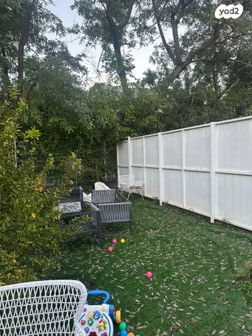 דירה, השקד 1, נווה ירק, נווה ירק