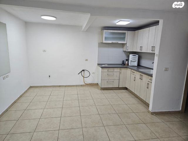 דו משפחתי, משעול הסייפן 25, הפרחים, קרית גת