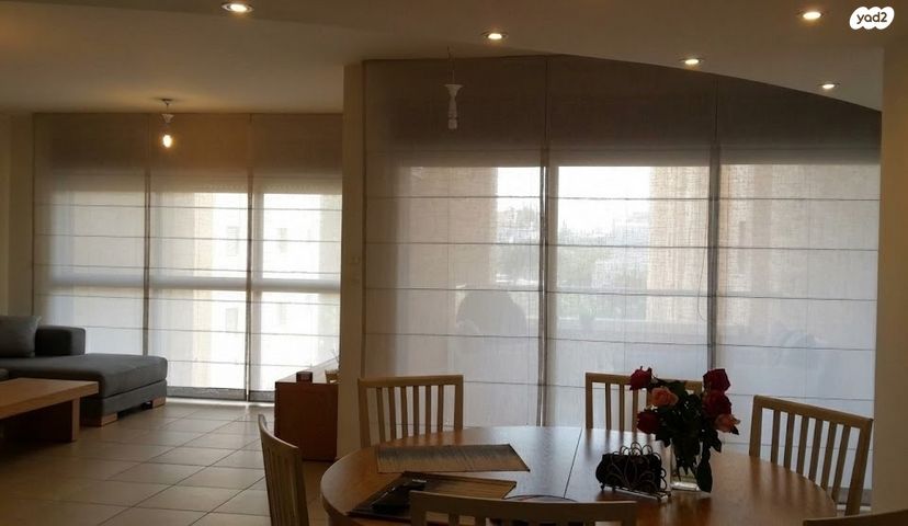 דירה, הכלנית 26, 2004, רעננה