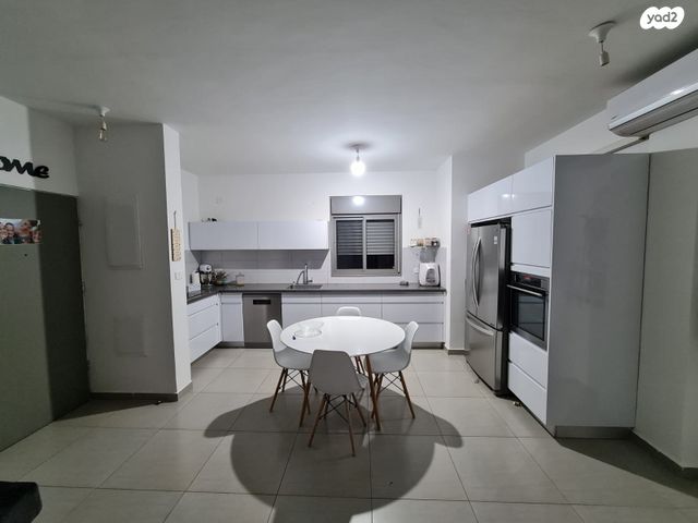 גג/ פנטהאוז, ברקת 12, אבני חן, חריש