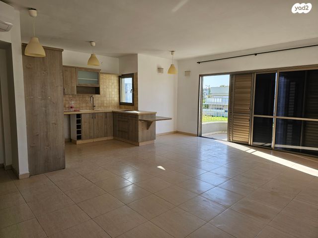 דופלקס, נחום גולדמן 8, כצנלסון, ראשון לציון