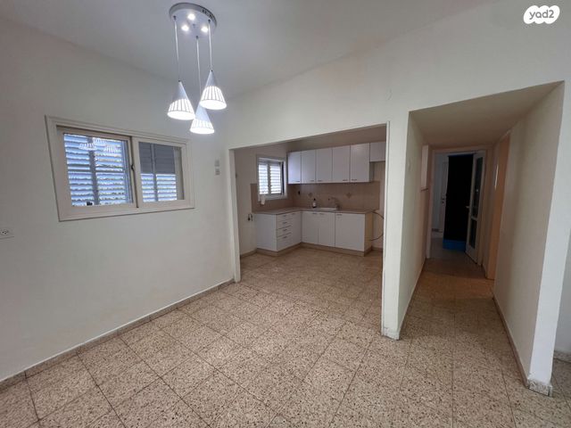 דירה, ש"י 11, א' / צפון מזרח העיר, רחובות