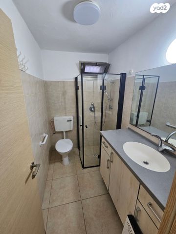 דו משפחתי, משעול הסייפן 25, הפרחים, קרית גת